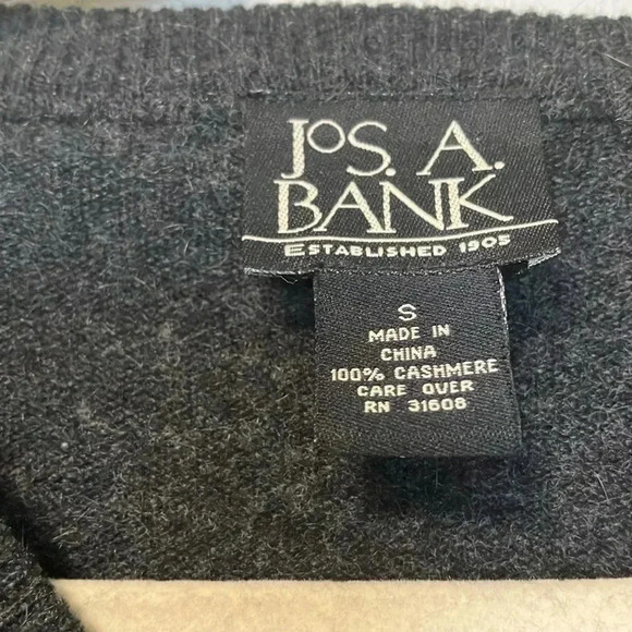 Jos. A. Bank grey 100% cashmere  v neck sweater - Picture 2 of 4